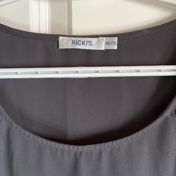 Ricki’s grey ruffle shoulder top - Picture 3 of 3